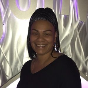 Meet your Posher, Stacie